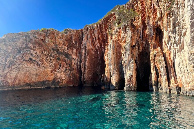 Hvar Delight: Private Speed Boat Tour - Dubovica Beach and the Red Rocks Cave Snorkel Stop
