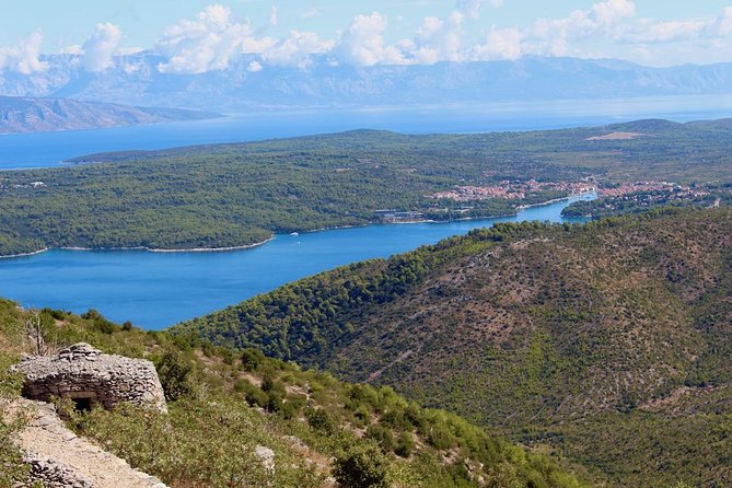 Hvar Hidden Gems Small Group Half Day Tour with Lunch or Dinner - Leaving the Cruise-Crowd Loop: The Tour’s Big-View Opening