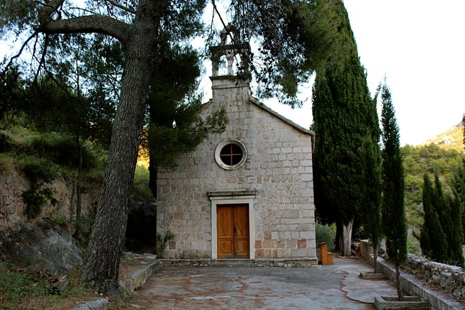 Hvar Hidden Gems Small Group Half Day Tour with Lunch or Dinner - What You Get From a Small Group (and What You Give Up)