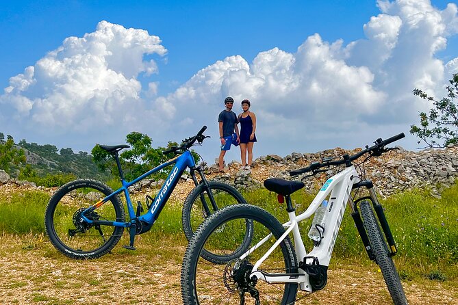 Hvar Island Guided E-Bike Adventure - Meeting at Braće Bibić 4, then getting rolling