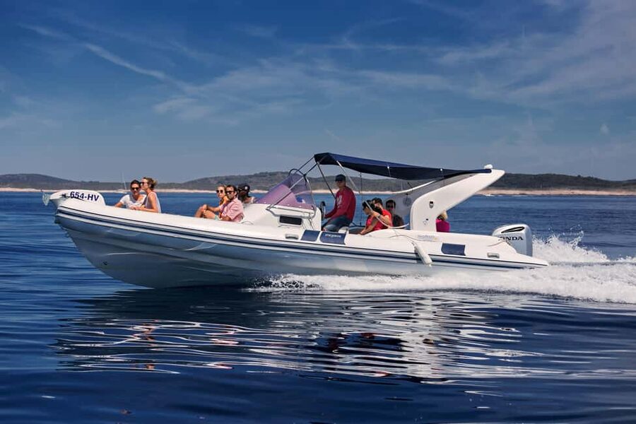 Hvar: Sunset and Pakleni Islands with a Speed Boat - Pakleni Islands floating time: how the sunset moment is structured