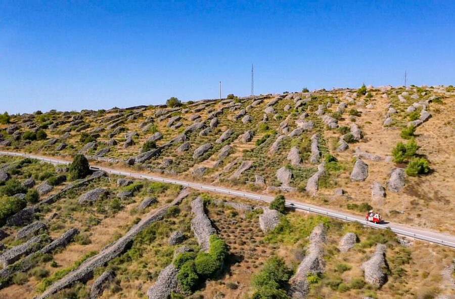 Hvar: Tuk Tuk island tour - Start in Hvar Town, then head east for countryside and views