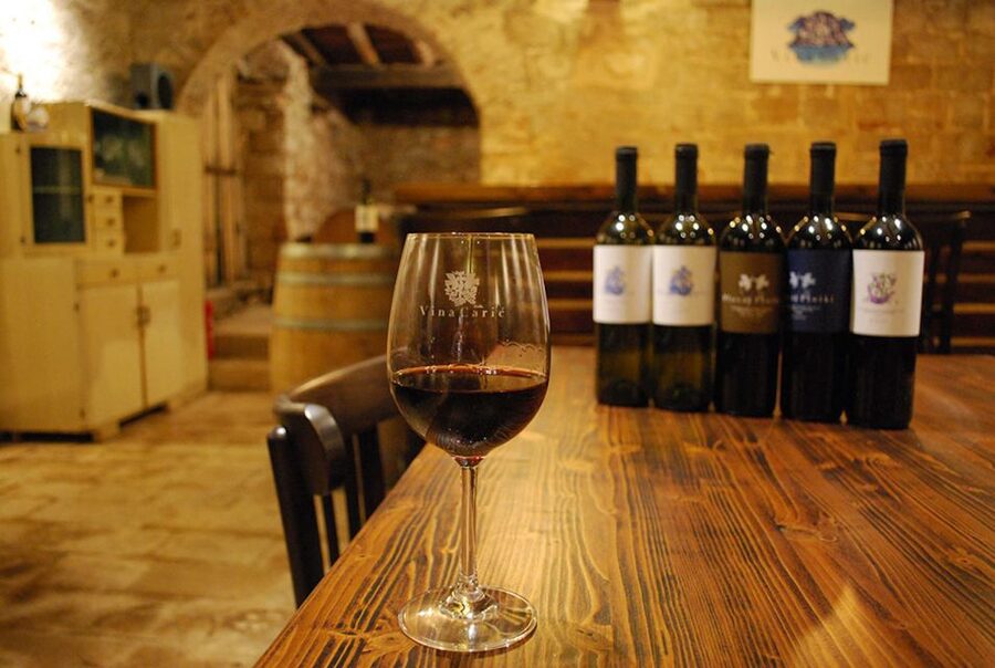 Hvar: Wine & Chocolate Tasting - How the Pairings Teach You Something, Without Making It Complicated