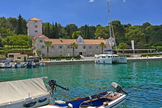 Islands Brač, Šolta & Blue lagoon - Private speedboat tour - Milna on Brac: old streets, a real village break, and an easy start