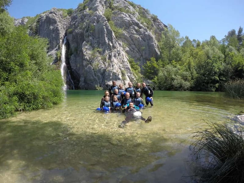 Iz Omisa/Zadvarija: Extremni Canyoning na rijeci Cetini - Why Cetina Canyoning Near Omiš Feels Like a Real Adventure
