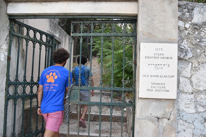 Jewish Heritage & Diocletian's Palace Private Split Tour - Stop 5: The Jewish ghetto, synagogue visit, and meeting Albert