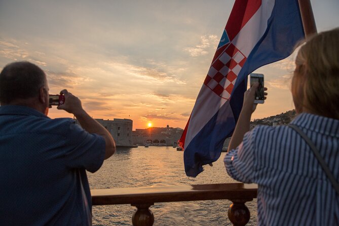 Karaka - The Best Dubrovnik Sunset Cruise (adults only) - Sunset viewing, music, and the welcome-drink rhythm