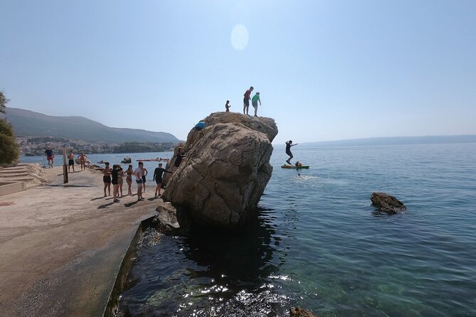 Kayak Adventure in Split - Cliff jump or swim: how to pick your comfort level