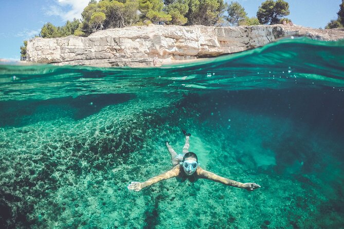 Kayak tour in Pula to Valley of Tears/free drinks+photos included - The guide vibe: humor, patience, and solid safety control