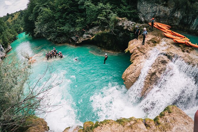 Kayaking Mrežnica river - Best season vibes and when to go for comfort