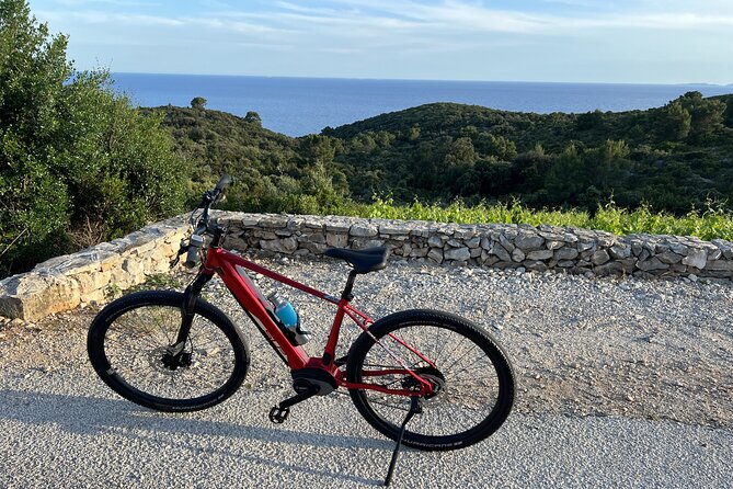 Korcula Island Mountain E Bike Private tour with lunch - Lunch Included: Mediterranean Three-Course Food That Won’t Tank Your Energy