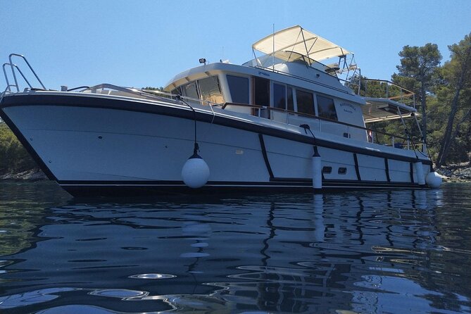 Korcula Island Snorkeling Adventure , ship wreck and lunch - Boat comfort details that change how the day feels