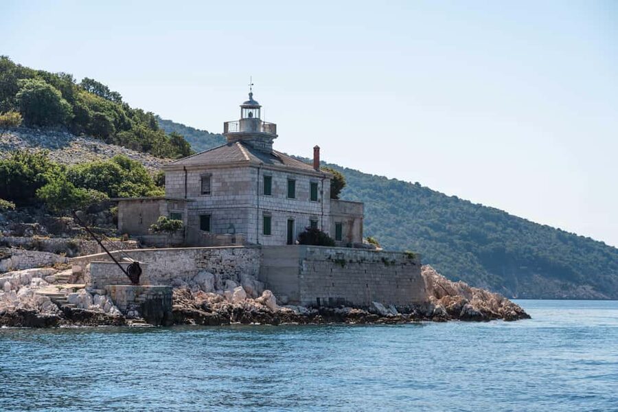 Lovran/Opatija: Swimming on Cres Island with Lunch - Brseč Cliffs and the Cruise Views: Kvarner Bay Towns from the Water