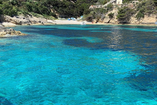 Luxury Blue Cave & 5 Islands Tour from Split - Blue Cave and five islands, the real value behind the hype
