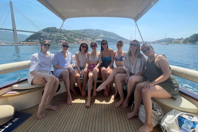 Luxury Elaphite Islands half day Cruise with lunch Apreamare - Drinks, Lunch Rhythm, and What “Luxury” Means Here