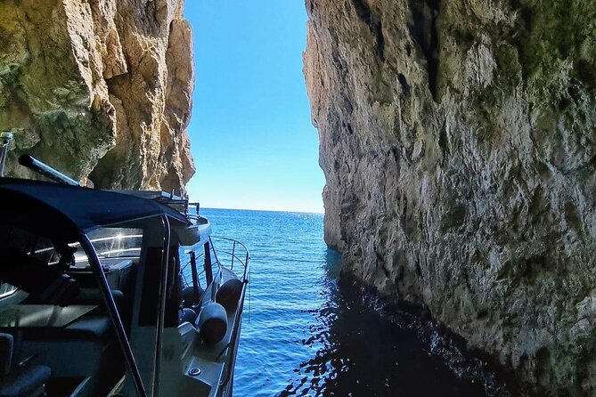 Luxury Private Boat Trip to the Elaphiti Islands from Dubrovnik - Sjekirica Beach: clear water, sea life, and the quick-hit style stop