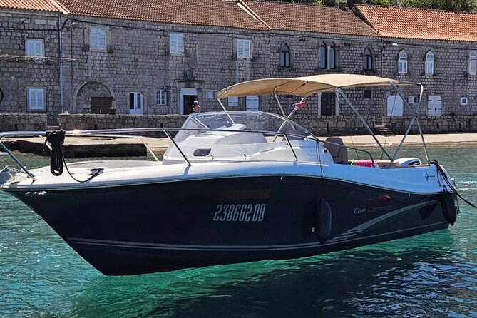 Luxury Private Speedboat Tour Islands & Blue Cave - Key highlights at a glance