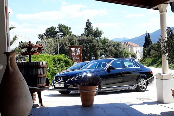 Luxury private transfer: Dubrovnik to Dubrovnik airport - Choosing the Right Mercedes: E-Class Comfort vs V-Class Space