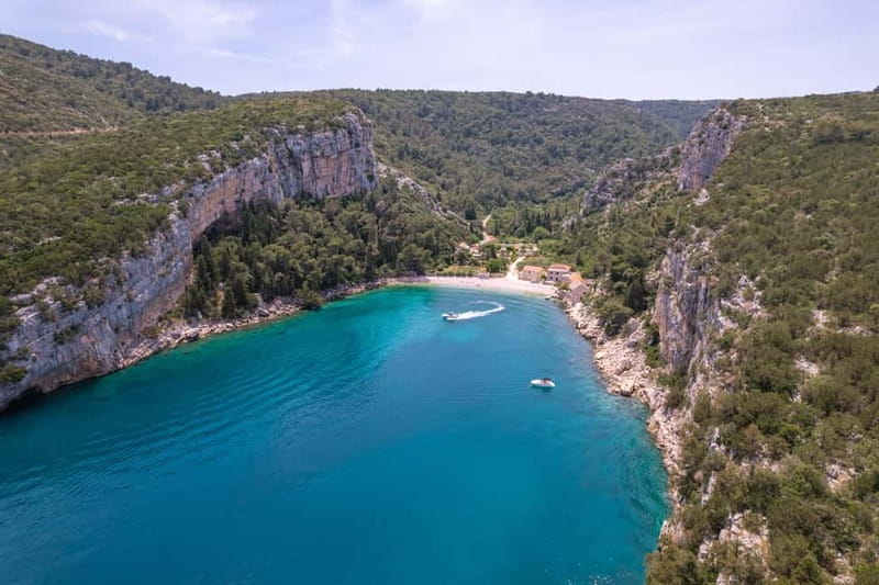 Makarska: 3-island Speedboat Cave & Blue Lagoon Tour - Zirje Beach and the Brač Bay Finish: Another Quick Water Moment