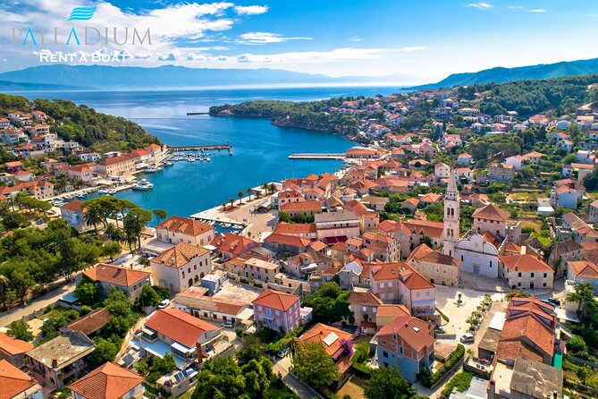 Makarska: 3 Island Speedboat Tour with Little Blue Cave & Lagoon - Zečevo Blue Lagoon and Žirje Beach on Brač
