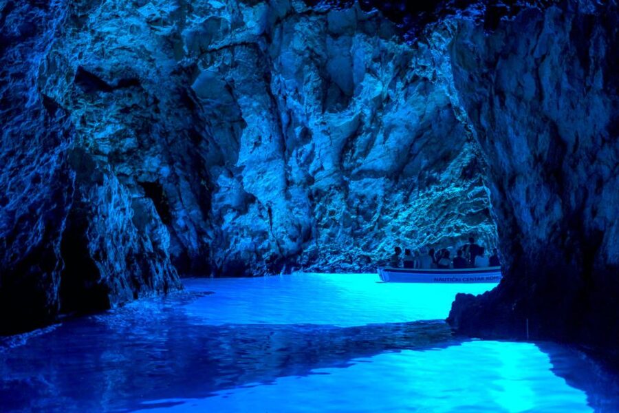Makarska: 5-Islands Tour, Blue Cave, Vis, Hvar & Brač - Speedboat Day Trips from Makarska, built for maximum coastline