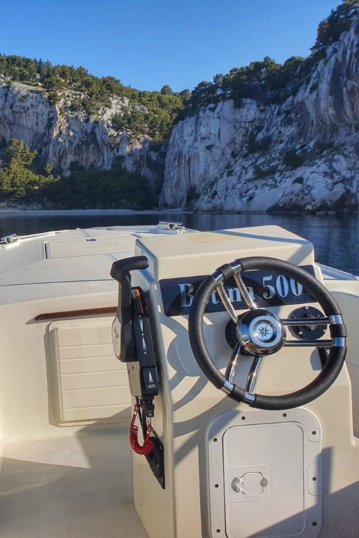 Makarska: Discover coastal area with Betina 500 - Speed and Handling: What the 10 HP Means for Your Day