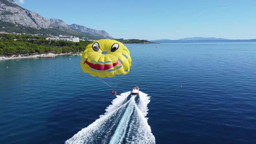 Makarska: Parasailing Experience - MPL Nautika - From Harbor to Over-Water Flight in Makarska