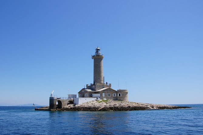 Medulin -Kamenjak 5h boat trip with lunch & drinks on Sandra Boat - Lunch and drinks onboard: good value, with a few “expectations” notes