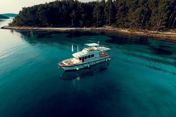 Mljet Island National park Yacht Excursion from Korcula Island - Snorkeling, swimming, and SUP: using the onboard gear well