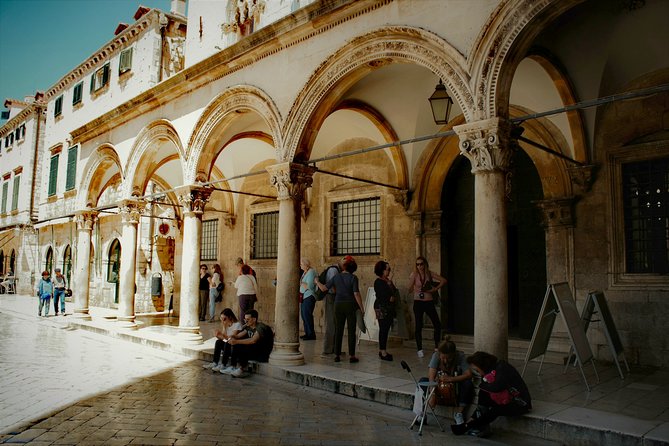 Old Town Secrets Walking Tour - Small Group Size, Hot Weather Timing, and the Pace You’ll Feel