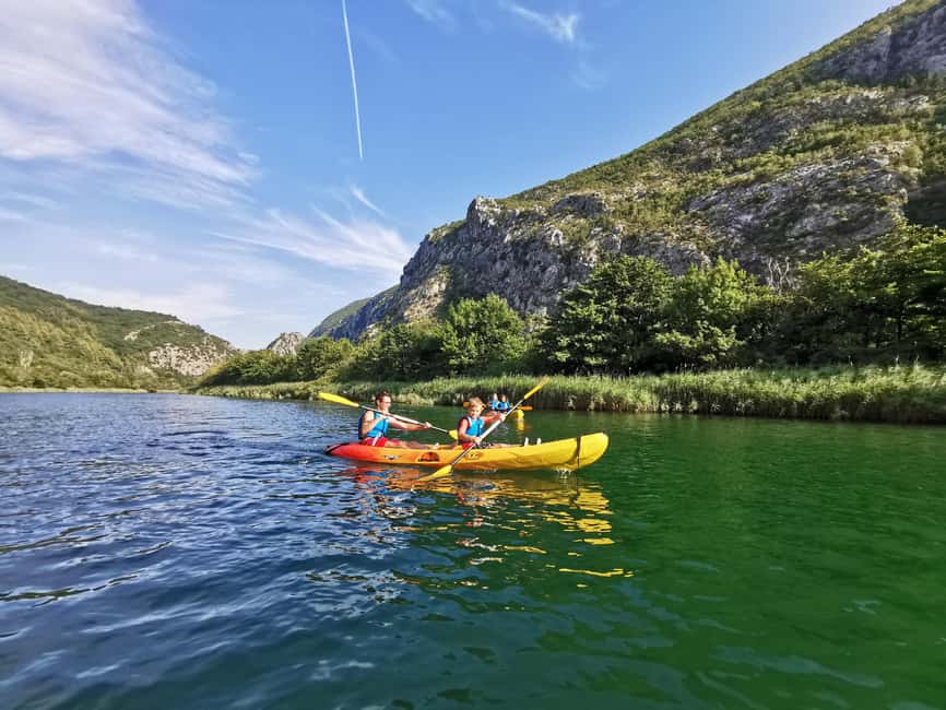 Omiš/Split: 4h Kayaking in Cetina Protected Nature Park Area - From Omiš office to the river: your first strokes