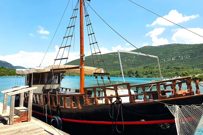 Oyster farm experience / Private day trip from Dubrovnik - Majkovi viewpoint over the Elaphiti Islands and Peljesac to Mljet