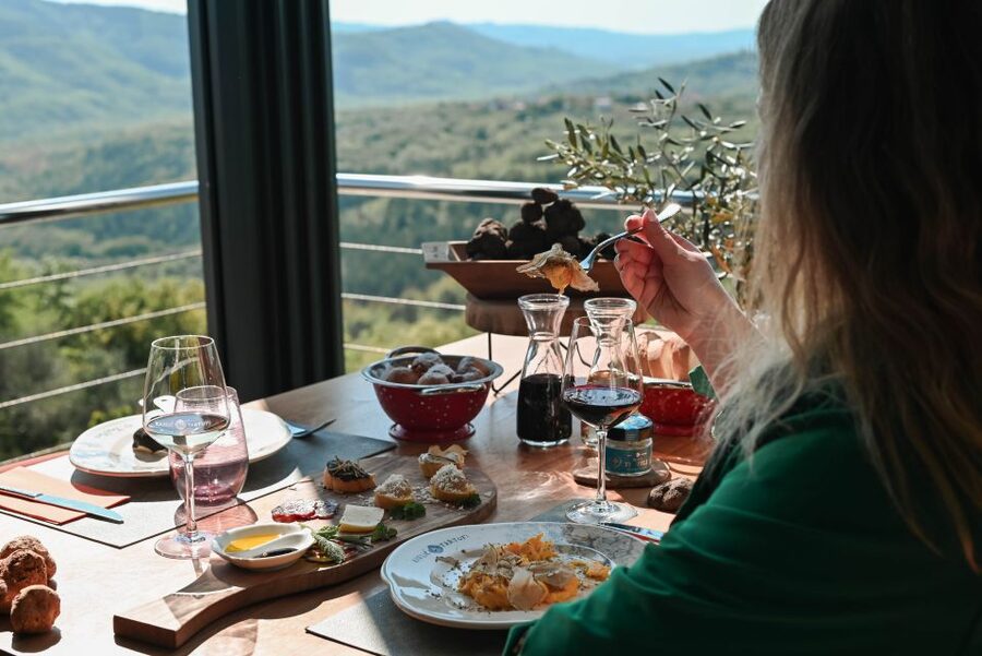 Paladini: Truffle Hunting Tour with 3-Course Tasting Menu - Price and value: why $127 can make sense here