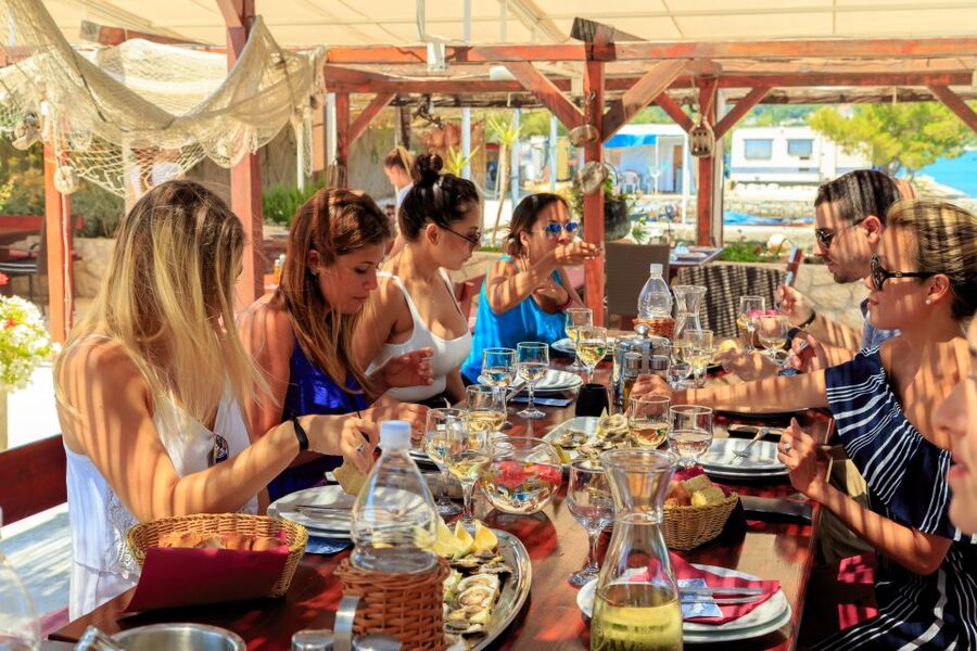 Pelješac Full-Day Wine and Food Tour from Dubrovnik - Marenda brunch in a konoba: the meal that justifies the price