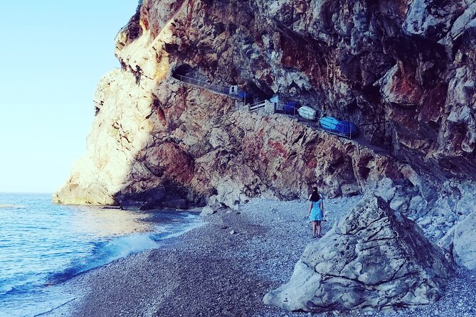 Picnic on Croatian Secret Beach - Why this feels calmer than Dubrovnik, even though it’s close