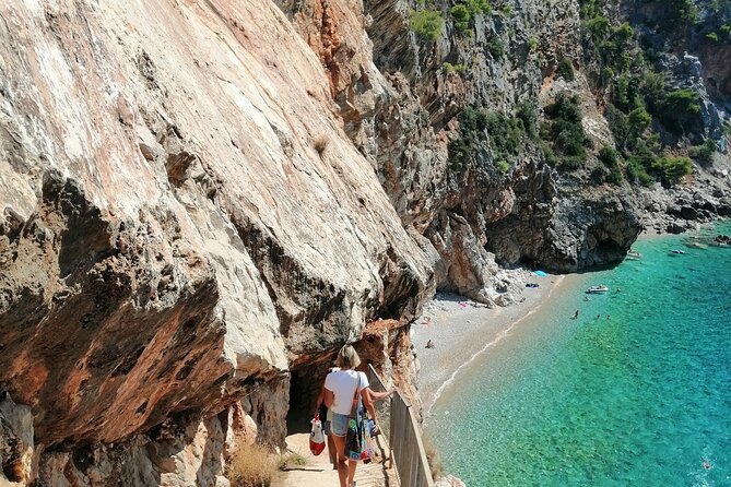 Picnic on Croatian Secret Beach - What you get at the beach: swimming time, not beach-service time