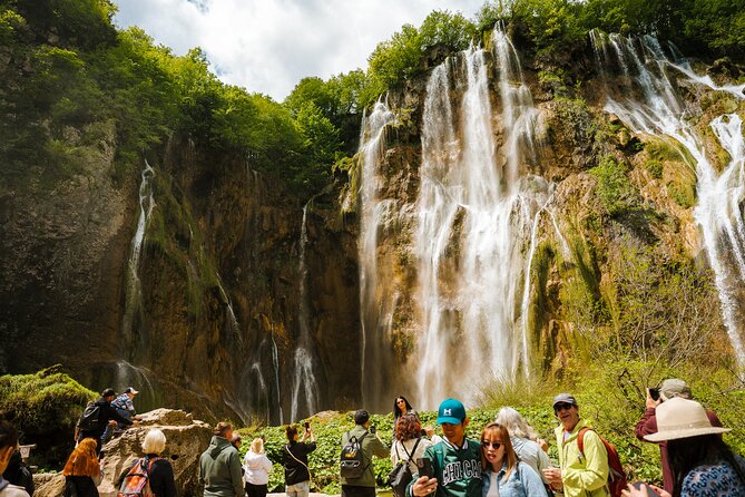 Plitvice Lakes and Rastoke Tour w/ ticket (ENG/ESP) - Kozjak Lake: lunch break plus an electric boat ride
