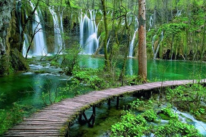 Plitvice Lakes - Day Tour with Boat Ride - TICKETS RESERVED - The Start in Zadar: Meeting Point and Early Game Plan