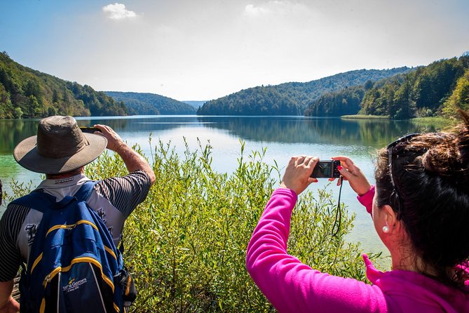 Plitvice Lakes Guided Tour from Zagreb - Lunch timing, and how to eat without losing the momentum