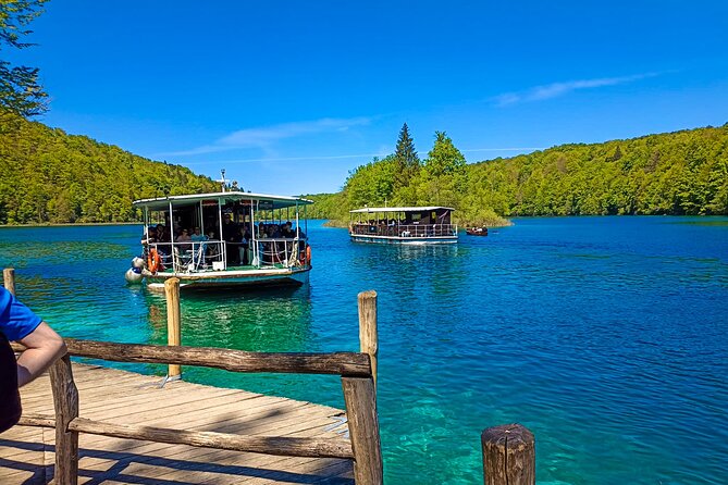Plitvice & Rastoke: Guided Tour from Zagreb; Max 8 people ENG/ESP - Pace, walking distance, and what to wear for 9 to 10 hours