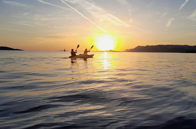 'Pomalo' Sunset Guided Kayak Tour in Cavtat - Why the guide’s photos feel like real value