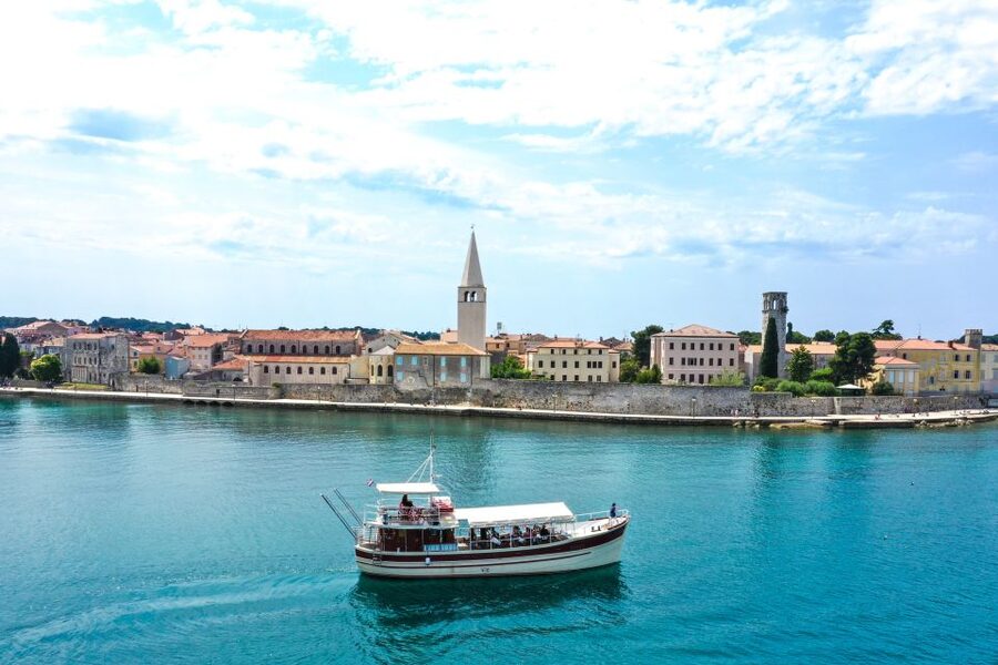 Poreč: Dolphin Spotting Cruise with Included Drinks - Poreč Riviera Sights, Plus West Istria on the Water