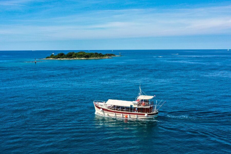 Poreč: Panoramic Morning Cruise Among 20 Islands with Drinks - Who This Cruise Fits Best