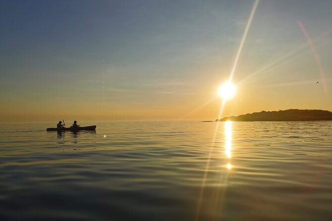 Poreč sunset sea kayaking tour - Sunset timing in Poreč: what 6:00 pm changes
