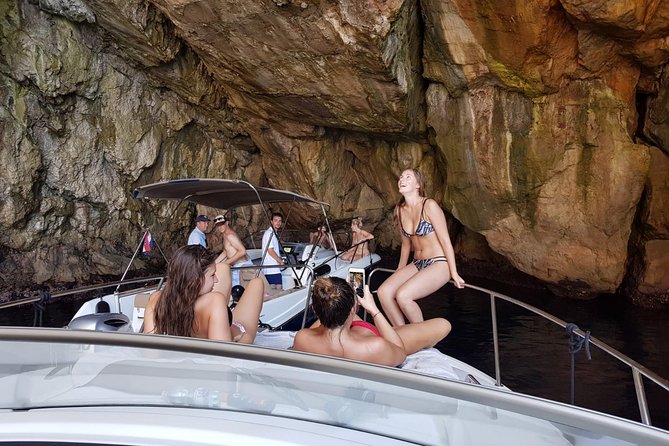 Private 4 Hours Blue Cave & Shunj Sandy Beach Experience - Getting to the boat: Old Town, Gruz, and free car transfer