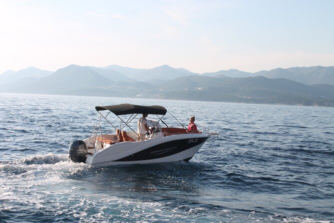 Private 4h Boat Tour Elaphite Islands with Barracuda 545 - Price and value: what $384.47 per group buys