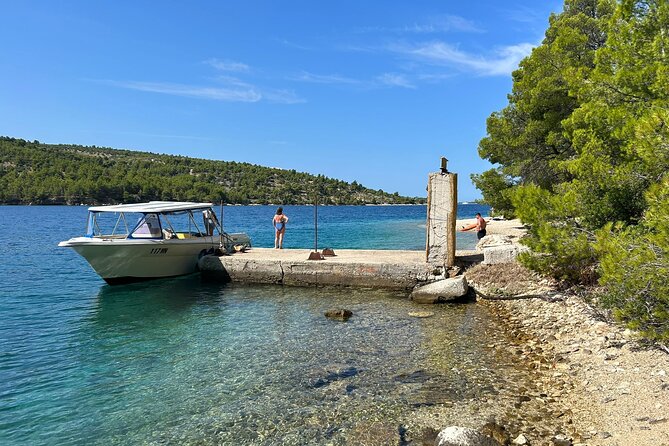Private Blue Lagoon and Hidden Bays tour from Split & Brac for 12 - Marchi Castle: the short shore break with architecture and lunch time