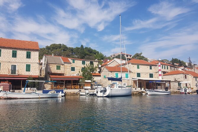 Private Blue Lagoon and Hidden Bays tour from Split & Brac for 12 - Weather, sea conditions, and how to plan your day