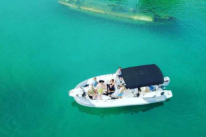 Private Boat tour to the Blue Lagoon & Solta - Swim, Snorkel, Tan and Relax! - Skipper Stipe’s role: helpful tips and smarter pacing