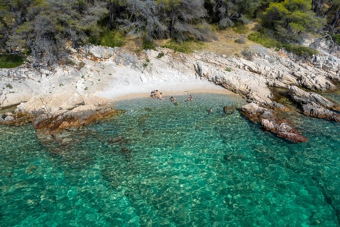 Private Boat Trip - Swim and Chill in Crystal Blue Šibenik - Boat, skipper, and comfort: what the day feels like in motion